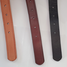 Laden Sie das Bild in den Galerie-Viewer, Serreta, lederummantelt mit einem Ring, Handarbeit