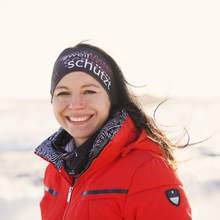 Laden Sie das Bild in den Galerie-Viewer, Stirnband #WeilWissenschützt in elegantem Schwarz