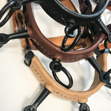 Laden Sie das Bild in den Galerie-Viewer, Serreta, lederummantelt, mit drei Ringen, Handarbeit